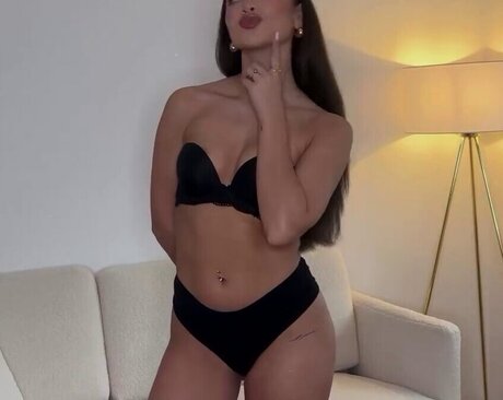 Margarita Maddy Nigmatullin スター 裸 画像
