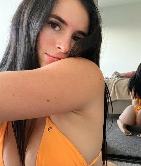 Izzy Davies ポルノスター セックス 画像