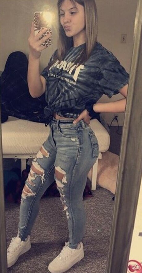 Kalia Hundley ホットなスター 写真