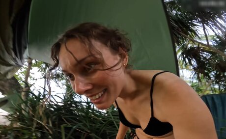 Sabrina Outdoor 素敵な女優 画像