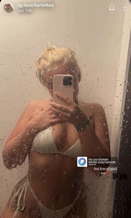 Lara Charlottee 裸のスター 写真