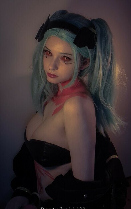 Finnya 独占スター 写真