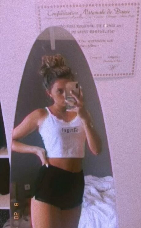 Vaea Brazier 女優 写真