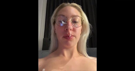 Louisa Becker 美しいモデル 写真