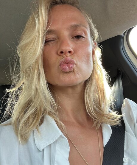 Pia Stutzenstein セックスポルノスター 画像