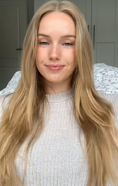 Nadine von relaxASMR 美しいスター 画像