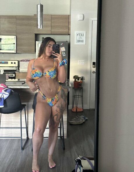 Nikoleashleyy 裸の女優 写真