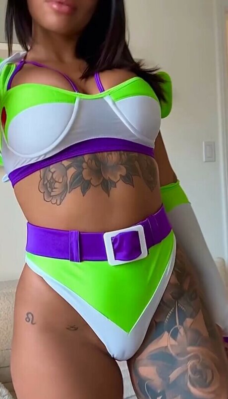 Breezy Foxx 最高のポルノスター 写真