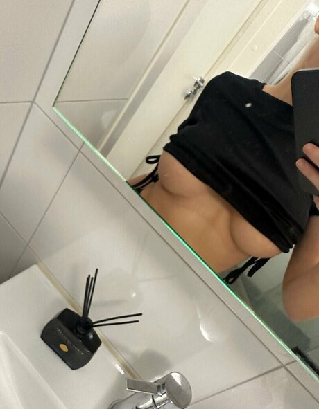 Thea 876 ポルノスター 写真