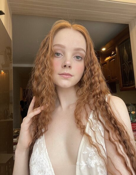 Shcherbakova Darya セックス女優 写真