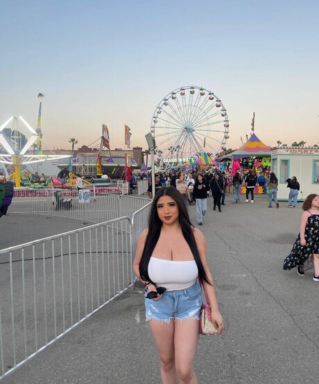 ashleyarambulaa ポルノスター 写真