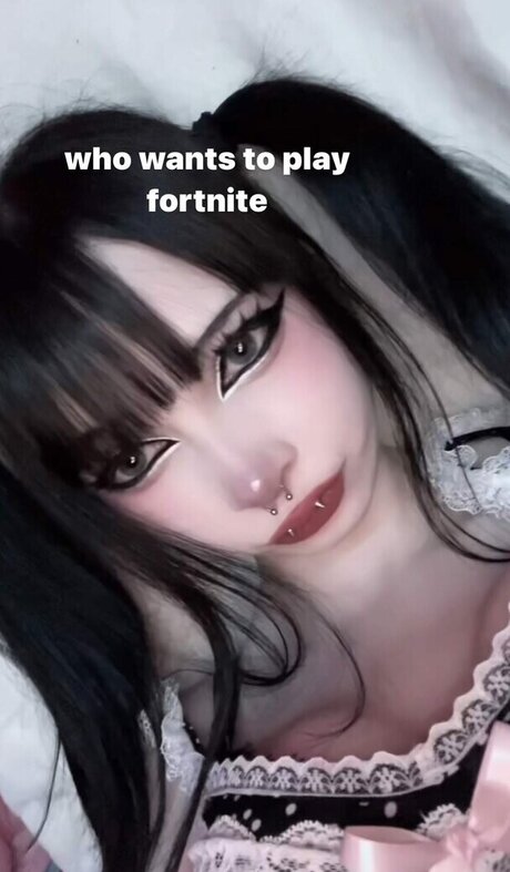 Sashad0ll ポルノモデル 写真