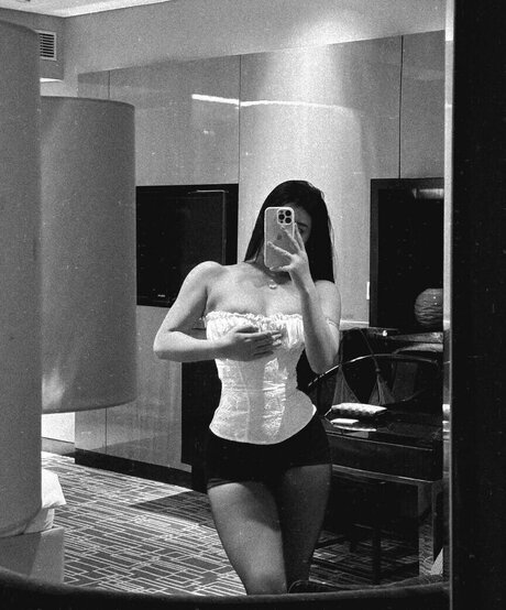 hypothxxcajal ヌードのポルノスター 画像