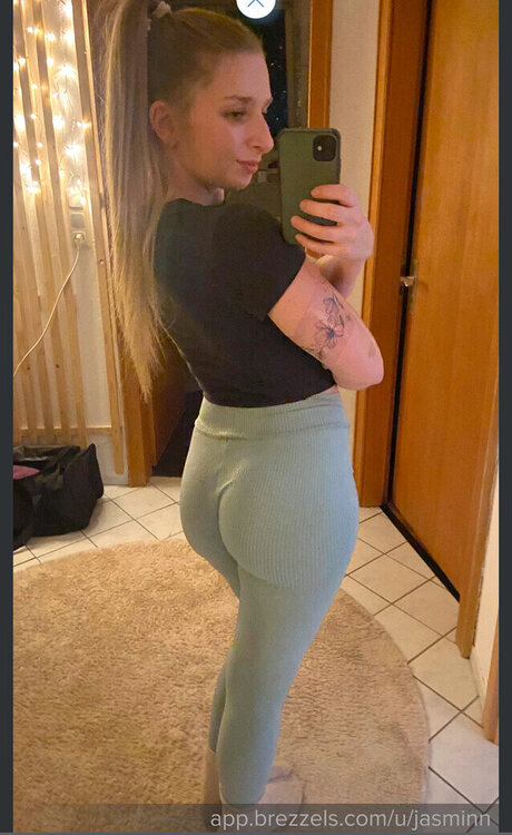 ぽっちゃりアジア人オンリーファンズ 美しいヌード 写真