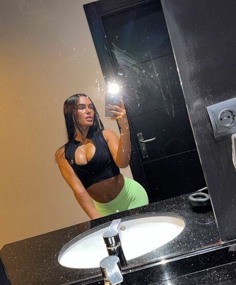 Ciara Wilmot かわいいポルノスター 写真
