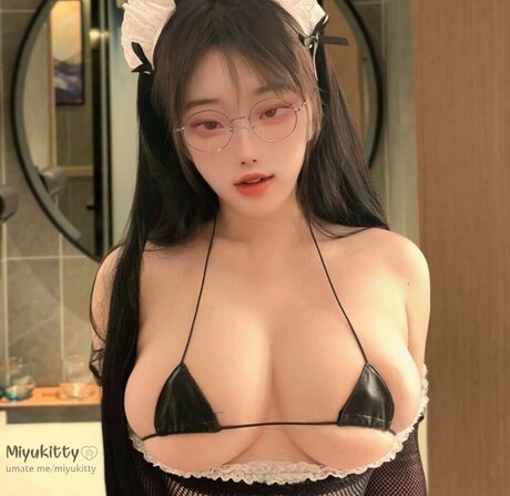 Miyu Kitty ポルノスター パーフェクト ギャラリー