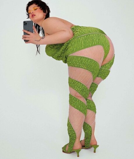 Sophia Voznyak かわいいスター 写真