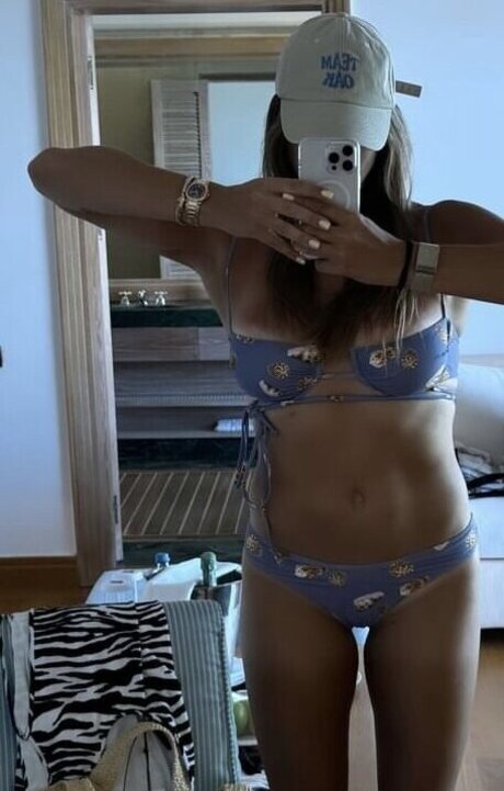 Aryna Sabalenka ポルノスター セクシー 画像