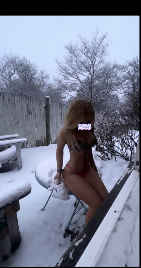 Emmy Moore ポルノスター パーフェクト 写真