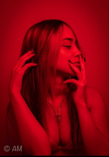 Alice Hernandez かわいいスター 写真