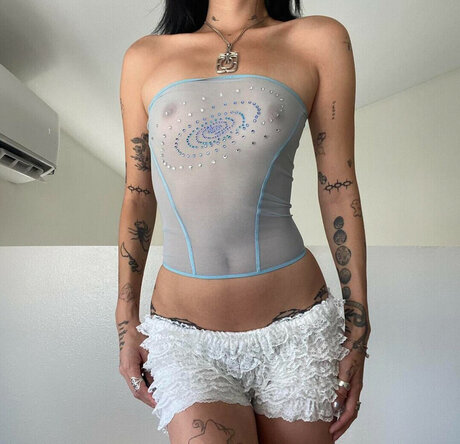 Coco Huang セックスモデル 写真