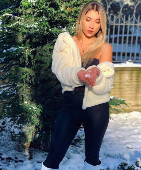 Elif Karaarslan トップモデル 画像