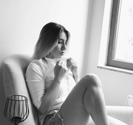 Elif Karaarslan アダルトスター 写真