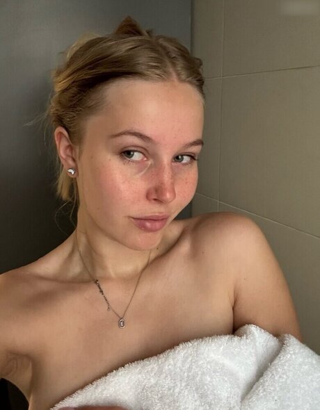 Cirizzle スター 裸 写真