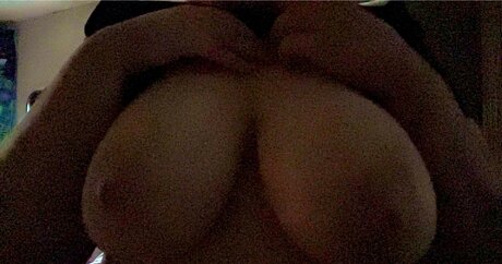 Kennalynette18 ポルノモデル 画像