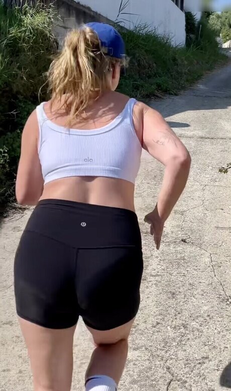 KellyMissesvlog ホット女優 画像