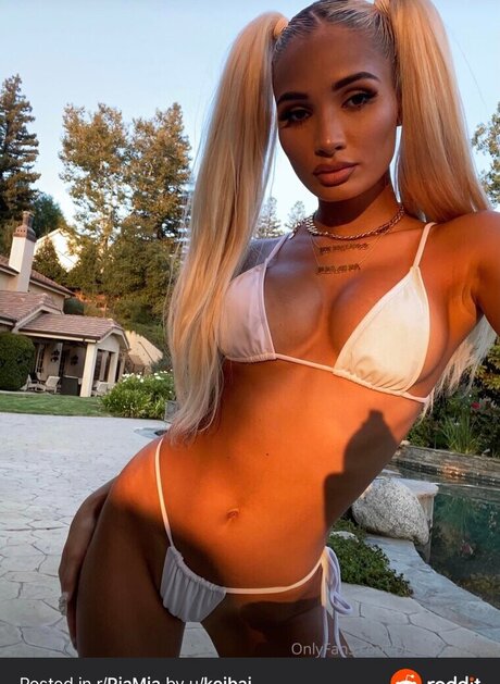 Pia Mia アダルトスター 画像