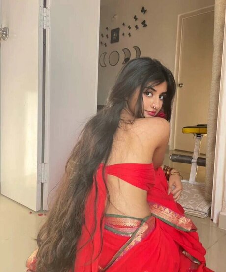 Aishwarya Harishankar ポルノ女優 画像