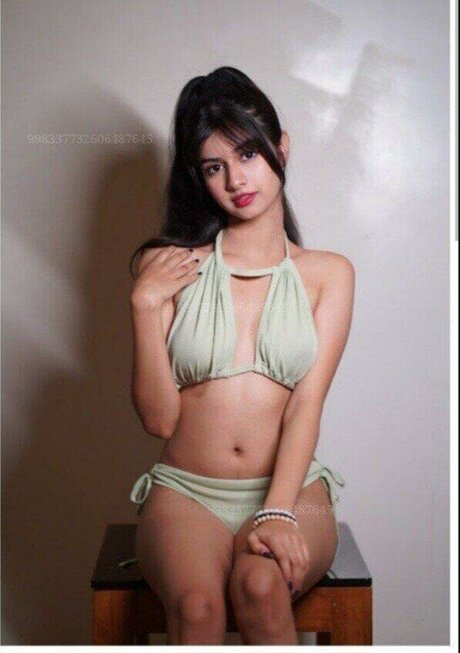 Aishwarya Harishankar ポルノスター セックス 画像