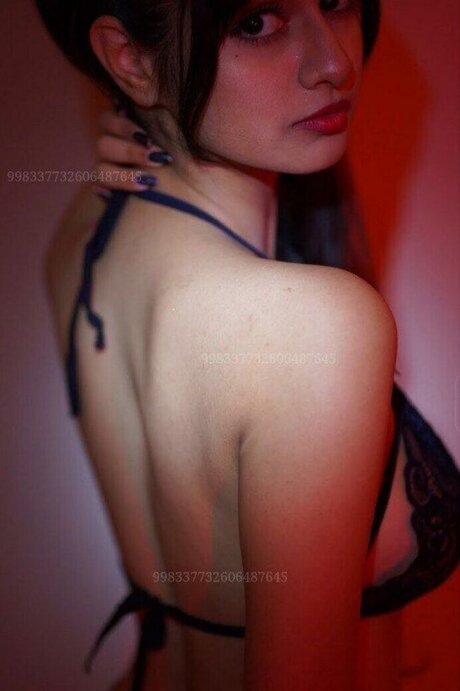 Aishwarya Harishankar ポルノスター 画像