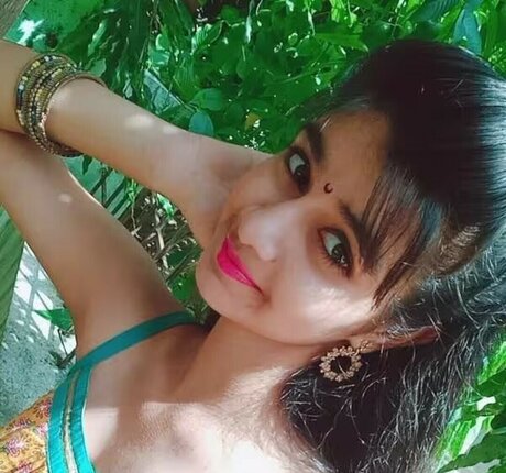 Aishwarya Harishankar ヌードモデル 写真
