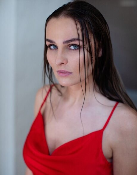 Jana Riva ホットなモデル 写真