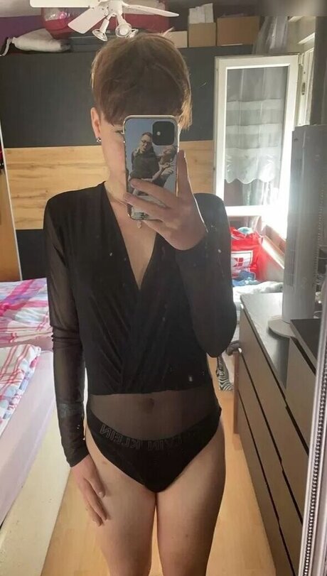 secret hub wue 高品質のポルノスター 写真