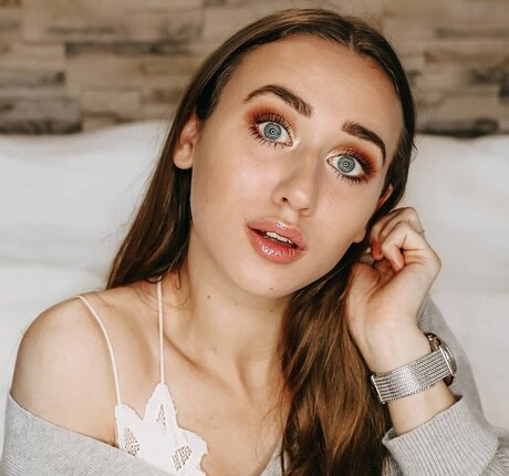 Paulina Wallner 美しいモデル 画像