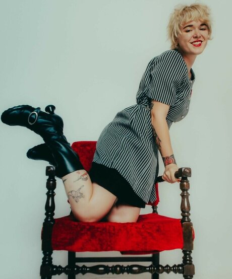 Brennan Wedl ヌードのポルノスター 写真