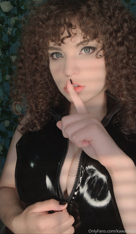 Kawaiikiwicosplay 最高のモデル 画像