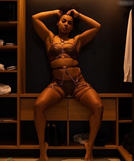 graefiin melanin ポルノモデル 写真