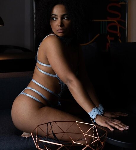 バスルームファックOnlyFans ヌード 写真