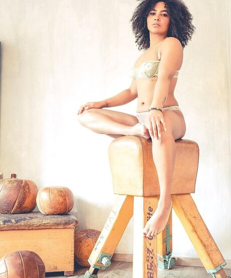graefiin melanin ヌード女優 写真