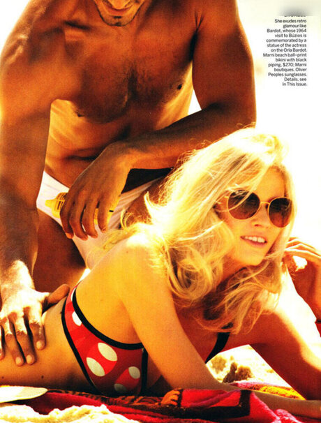 Lara Stone ヌード女優 写真