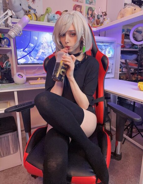 Duckie Cos xxx女優 画像