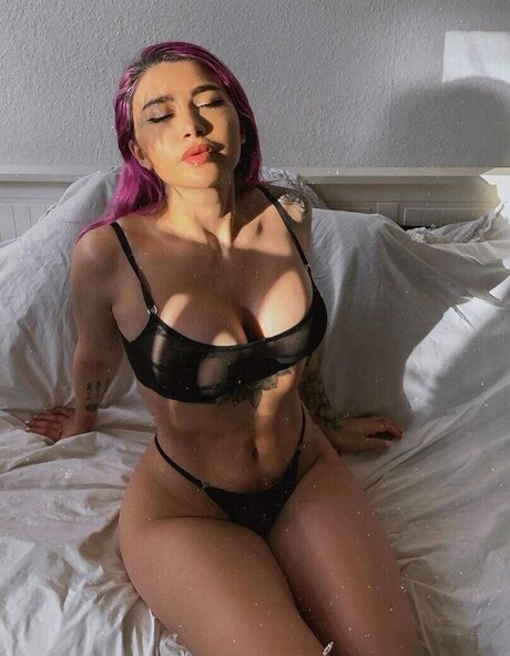 Salome Sylvana ポルノ女優 画像