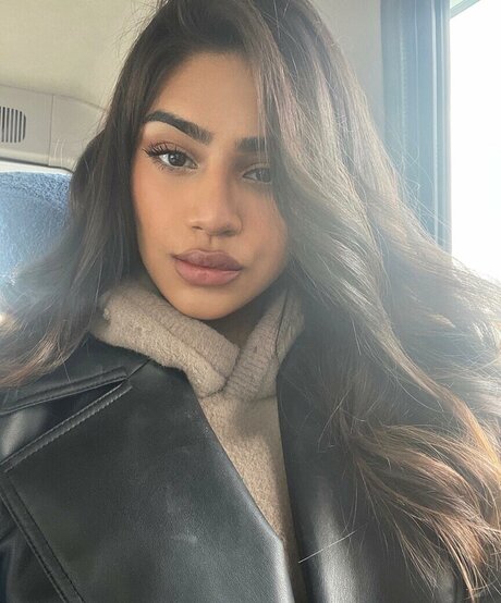 Pakhi Gadh エロティックなポルノスター 写真