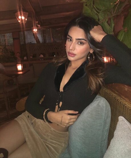 Pakhi Gadh 素敵なポルノスター 写真