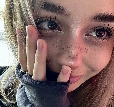 pavuk1 0 ヌード女優 画像