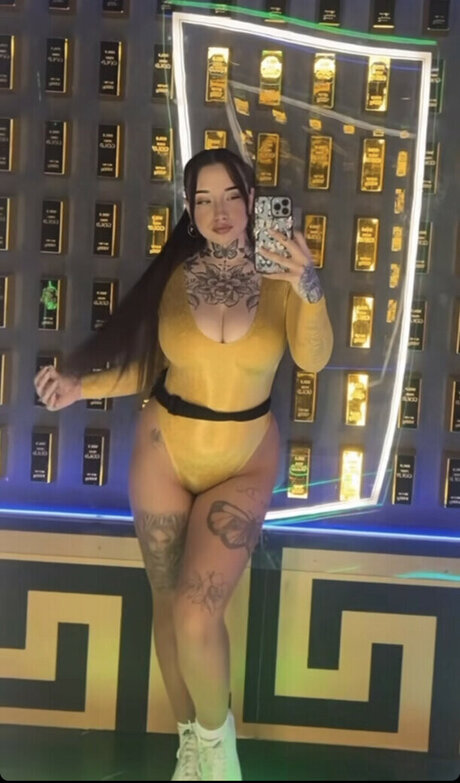 Cassidie Cottone ヌードスター 写真